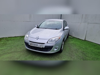 2011 (11) - Expression Vvt 110 5-Door