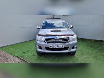 Used Toyota Hilux 2015 for sale - 75073144: Photo