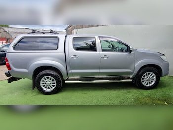 Used Toyota Hilux 2015 for sale - 75073144: Photo