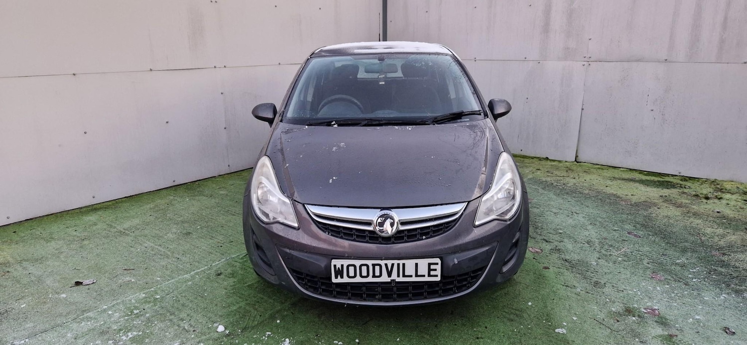 Used Vauxhall Corsa 2011 for sale - 76697299: Photo 2