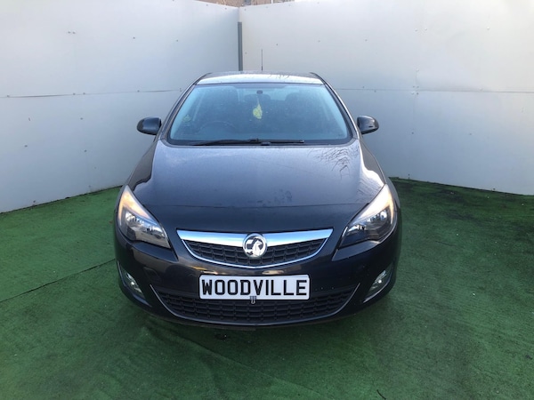Used Vauxhall Astra 2012 for sale - 71416885: Photo 3