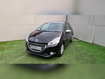 Used Peugeot 208 2014 for sale - 77262639: Photo