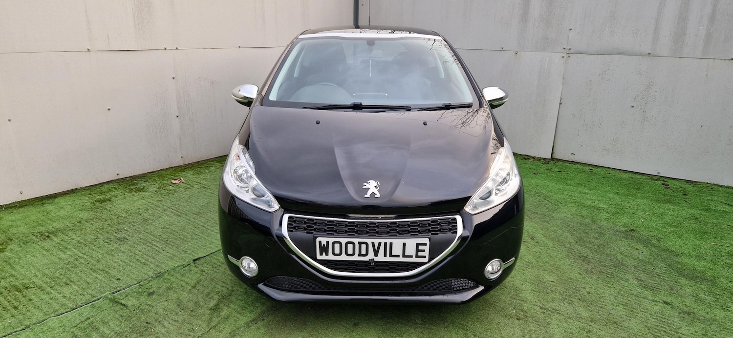 Used Peugeot 208 2014 for sale - 77262639: Photo 3