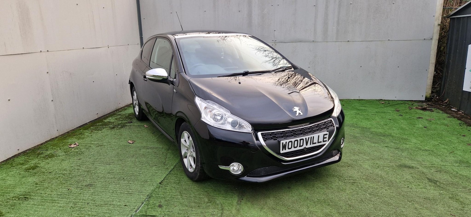 Used Peugeot 208 2014 for sale - 77262639: Photo 5