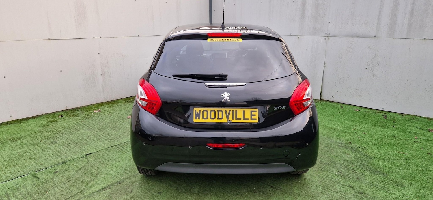 Used Peugeot 208 2014 for sale - 77262639: Photo 6