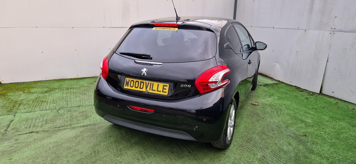 Used Peugeot 208 2014 for sale - 77262639: Photo 8