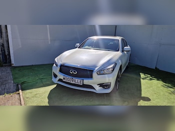 2017 (17) - Q70 Sport D Auto 4-Door