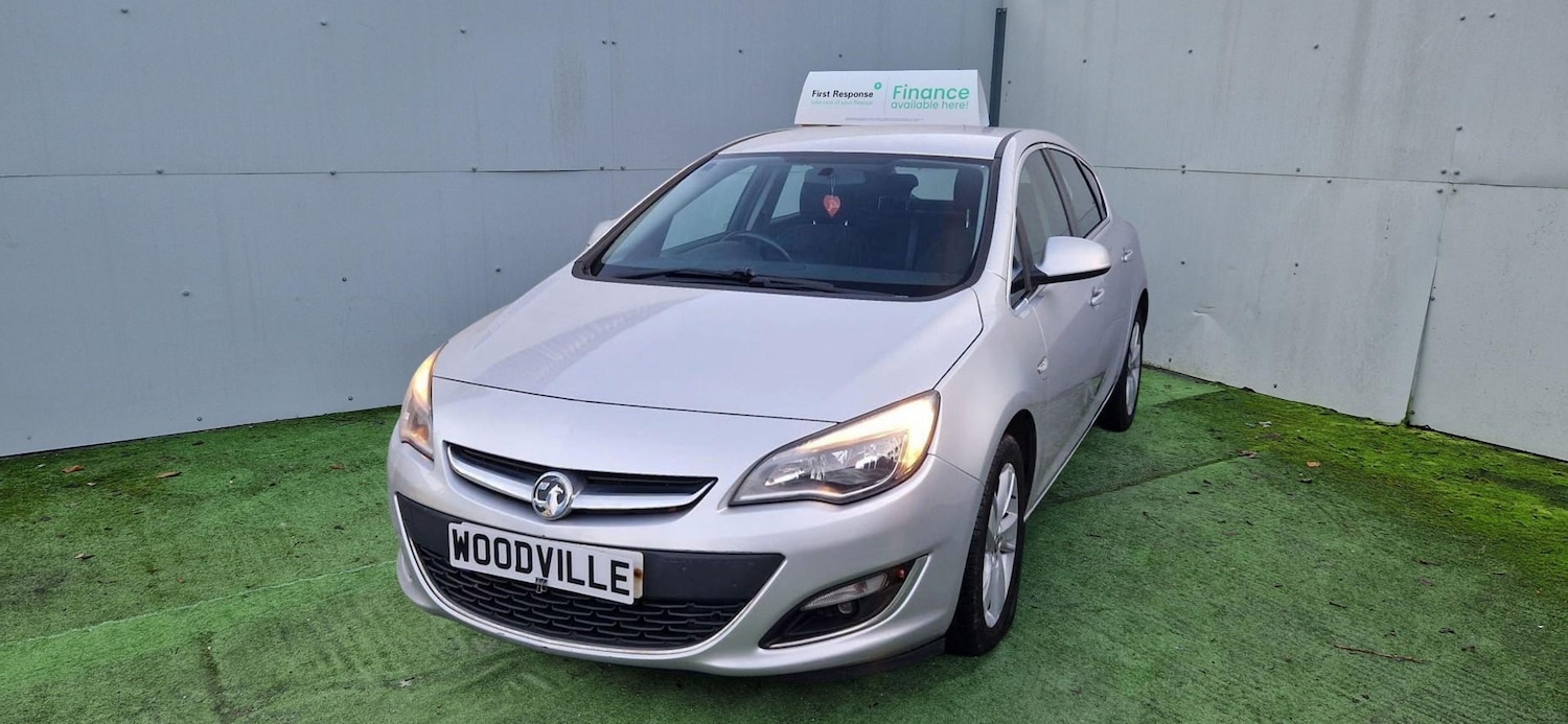 Used Vauxhall Astra 2014 for sale - 76367045: Photo 1