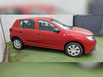 Used Dacia Sandero 2018 for sale - 78850147: Photo