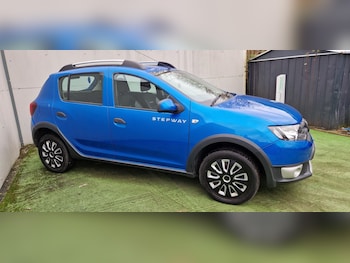 Used Dacia Sandero 2014 for sale - 77368021: Photo