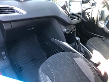 Used Peugeot 2008 2018 for sale - 79449359: Photo