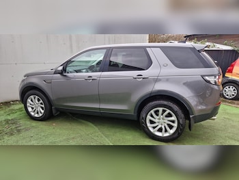 Used Land Rover Discovery Sport 2017 for sale - 77354973: Photo