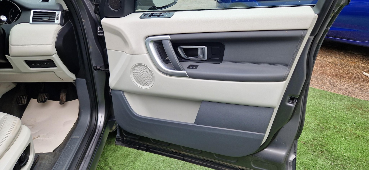 Used Land Rover Discovery Sport 2016 for sale - 77804940: Photo 19