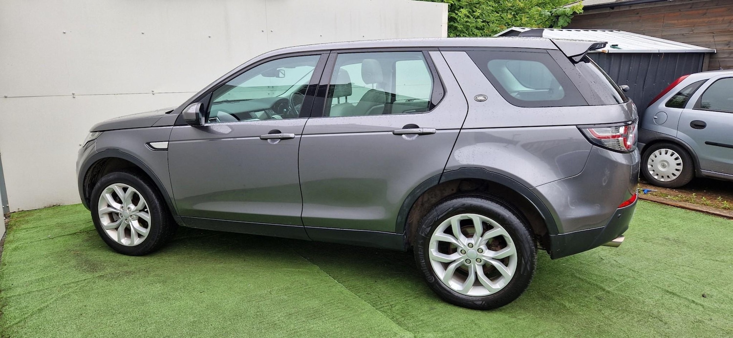Used Land Rover Discovery Sport 2016 for sale - 77804940: Photo 4