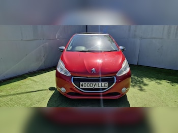 Used Peugeot 208 2015 for sale - 78569195: Photo