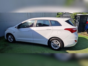 Used Hyundai i30 2017 for sale - 78509095: Photo