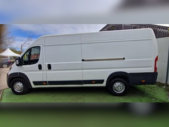 Used Peugeot Boxer 2018 for sale - 77139250: Photo