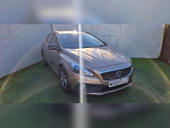 Used Volvo V40 2014 for sale - 77520011: Photo