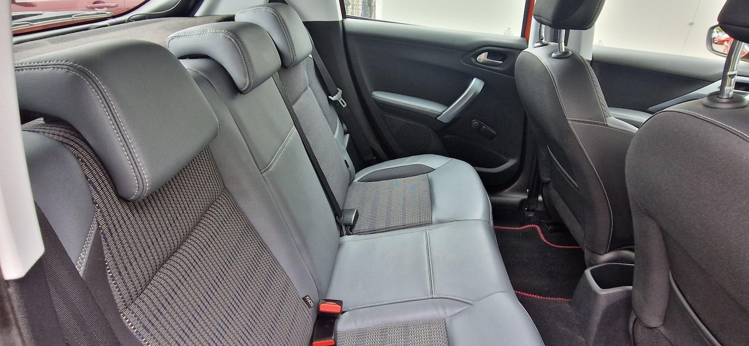 Used Peugeot 208 2015 for sale - 77301594: Photo 14