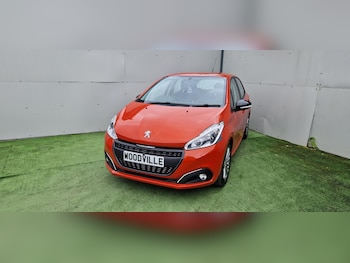 Used Peugeot 208 2015 for sale - 77301594: Photo