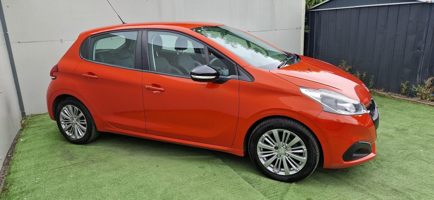 Used Peugeot 208 2015 for sale - 77301594: Photo 4