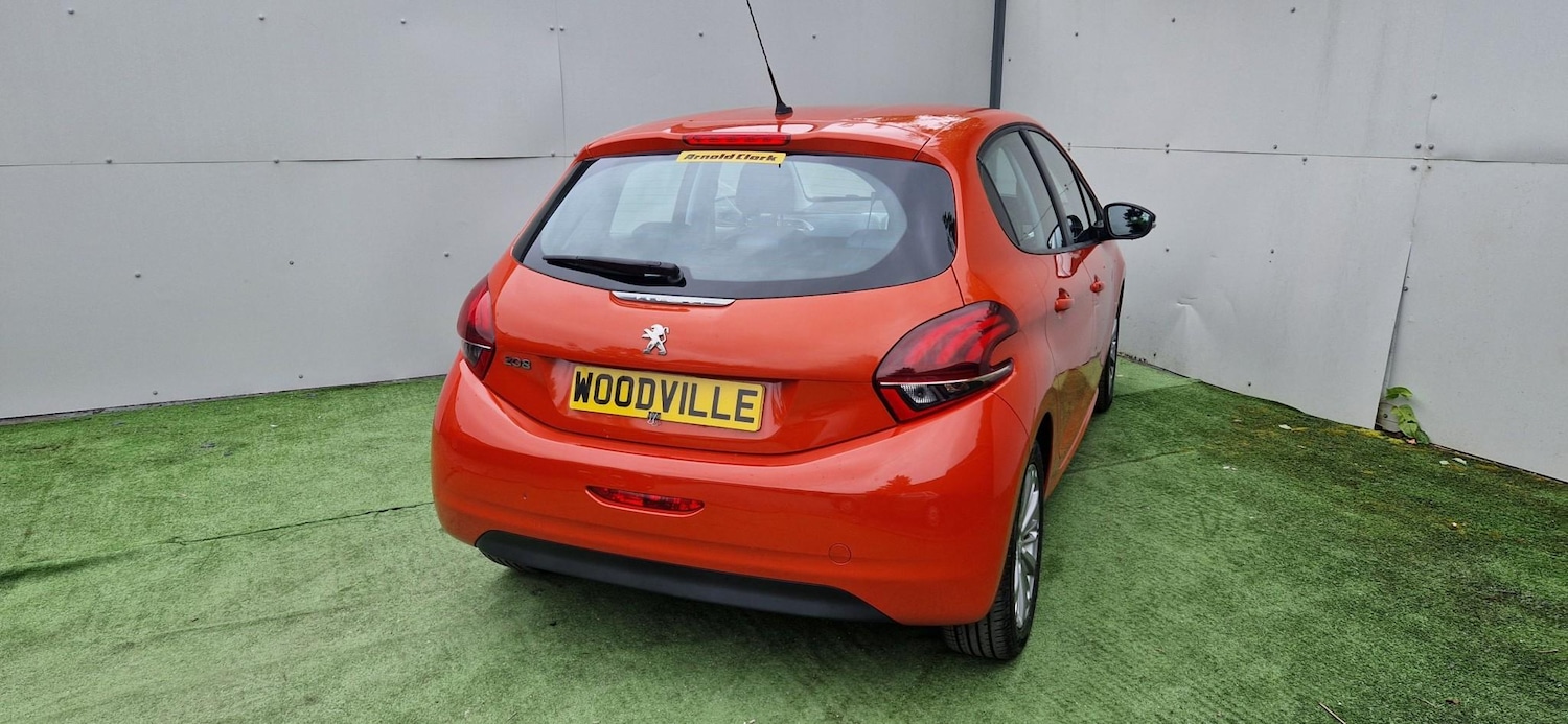 Used Peugeot 208 2015 for sale - 77301594: Photo 8