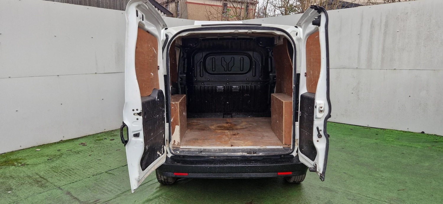 Used Vauxhall Combo 2016 for sale - 77275623: Photo 12