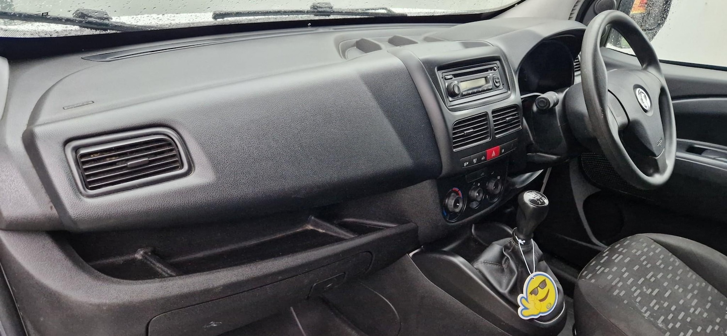 Used Vauxhall Combo 2016 for sale - 77275623: Photo 16