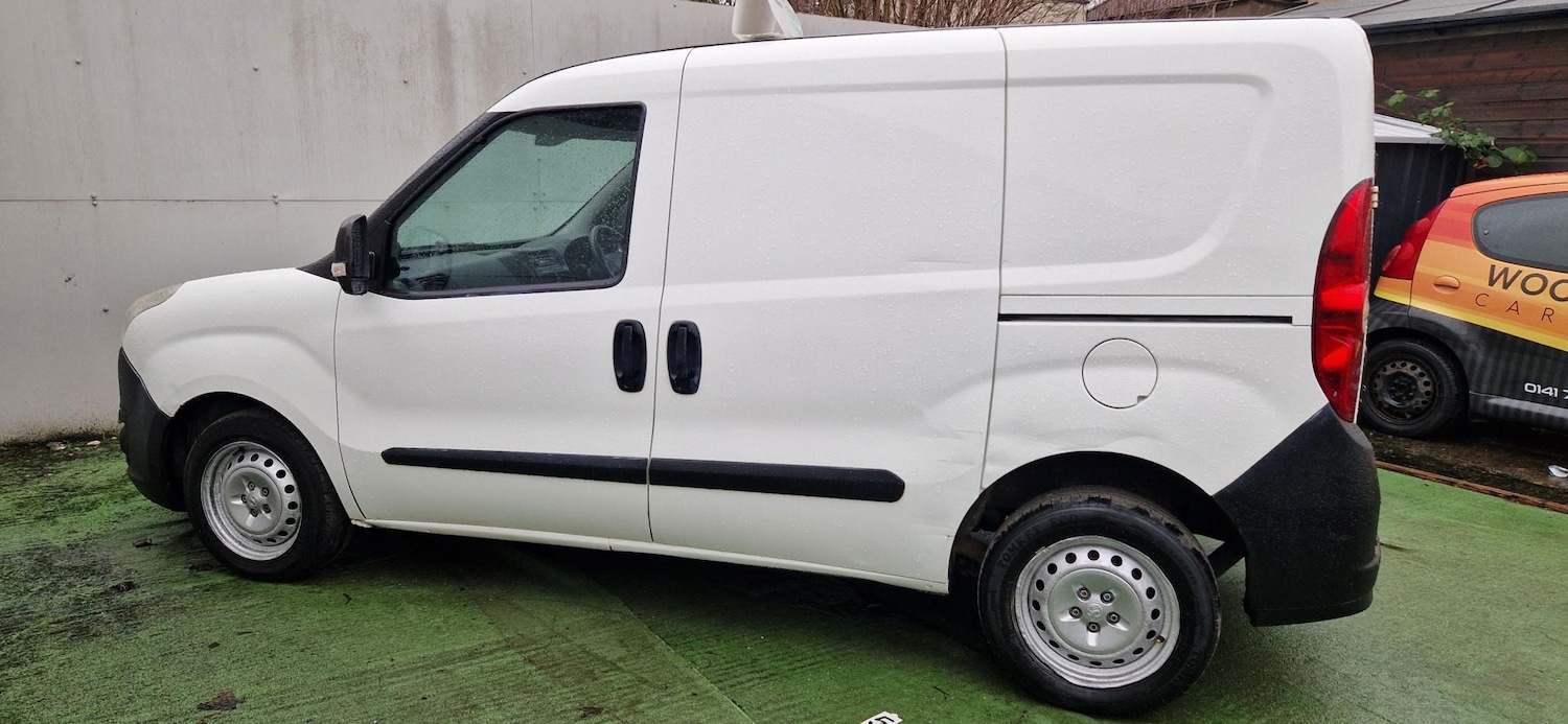 Used Vauxhall Combo 2016 for sale - 77275623: Photo 4