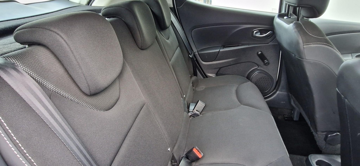 Used Renault Clio 2015 for sale - 76468845: Photo 15