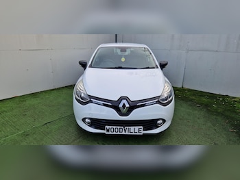 Used Renault Clio 2015 for sale - 76468845: Photo