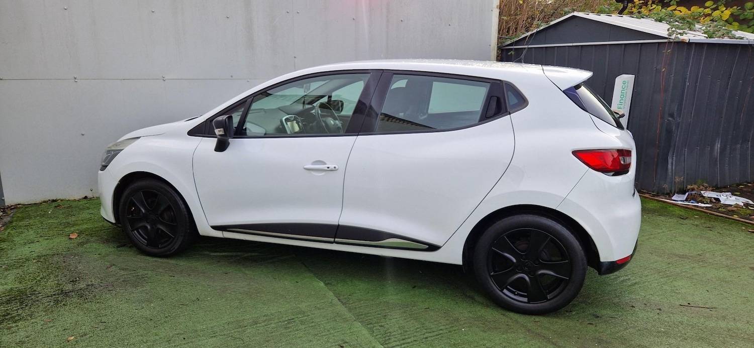 Used Renault Clio 2015 for sale - 76468845: Photo 6