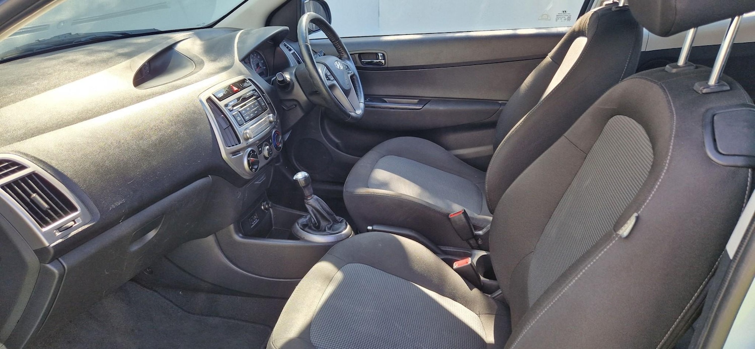 Used Hyundai i20 2012 for sale - 77703318: Photo 13