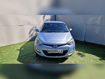 Used Hyundai i20 2012 for sale - 77703318: Photo