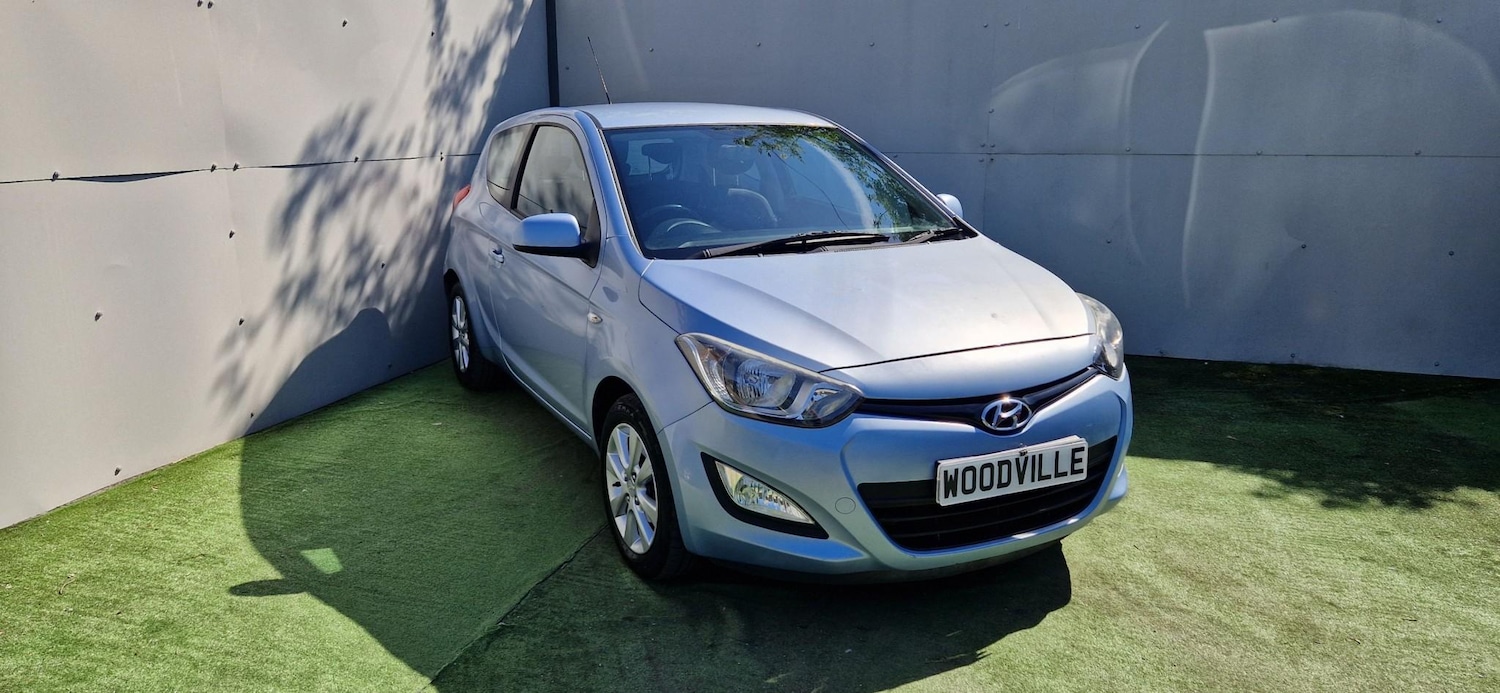 Used Hyundai i20 2012 for sale - 77703318: Photo 3