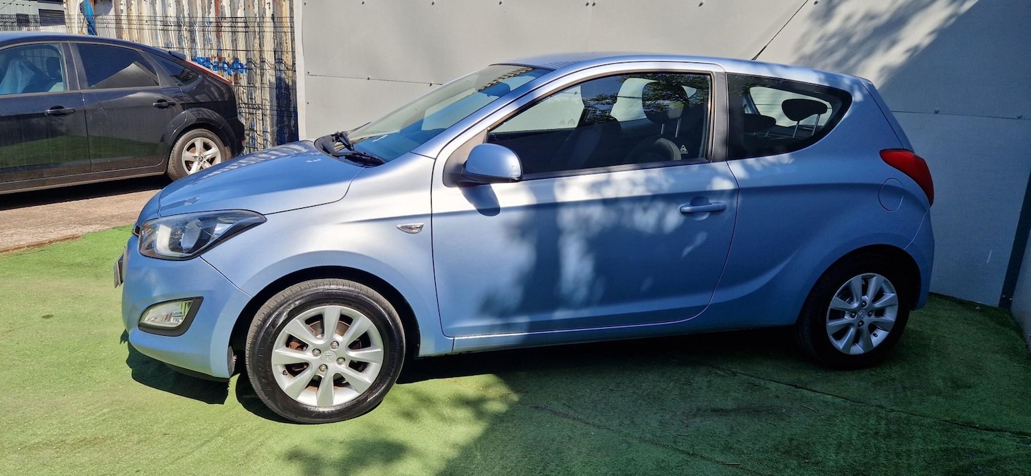 Used Hyundai i20 2012 for sale - 77703318: Photo 4