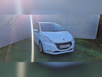 Used Peugeot 208 2014 for sale - 78029026: Photo
