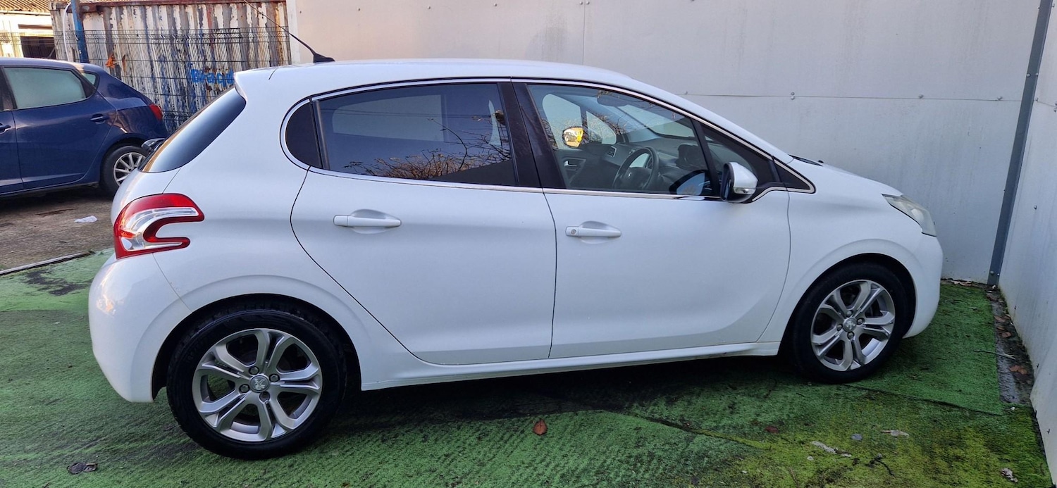 Used Peugeot 208 2014 for sale - 78029026: Photo 5