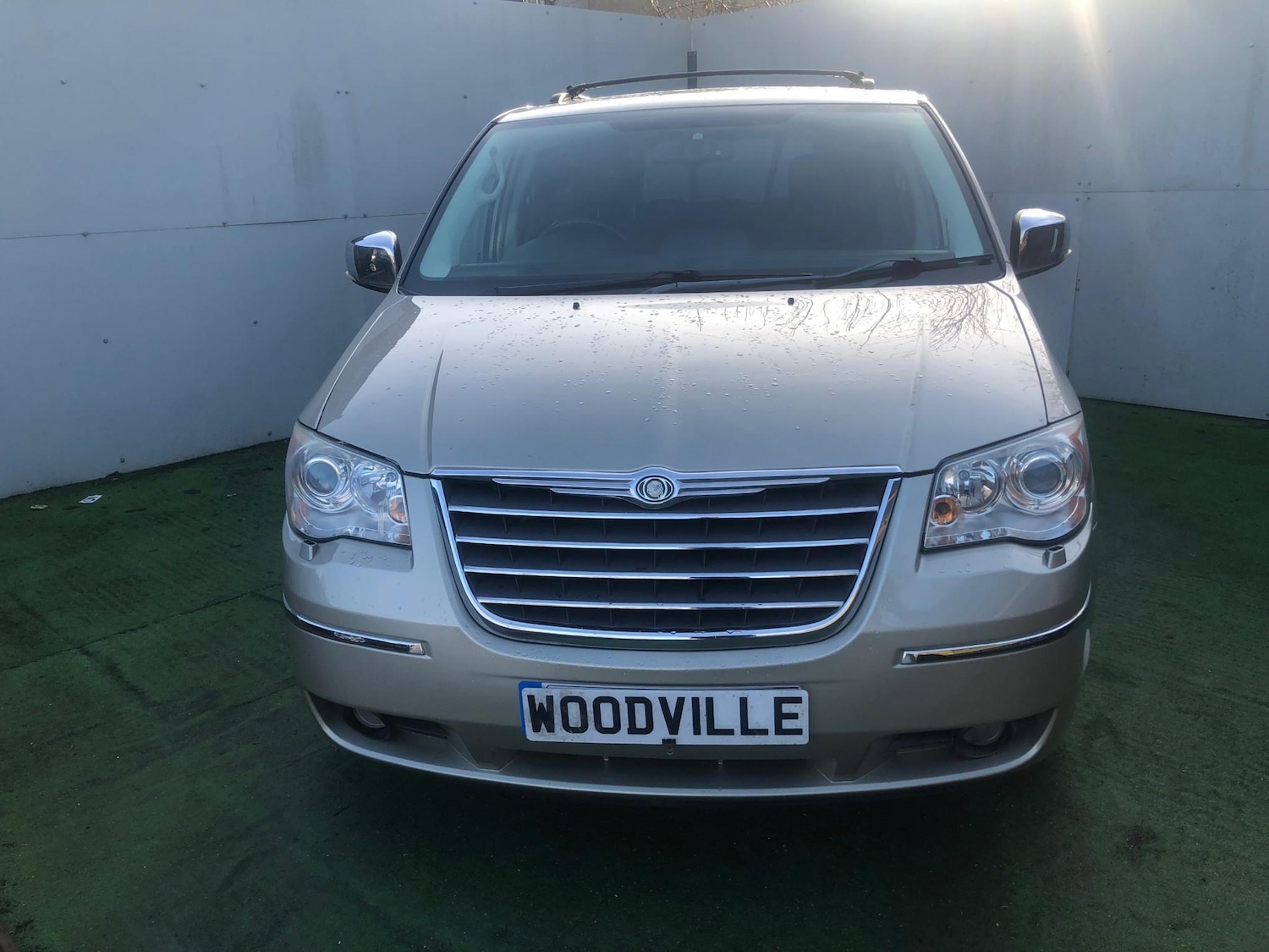 Used Chrysler Voyager 2010 for sale - 77275626: Photo 2