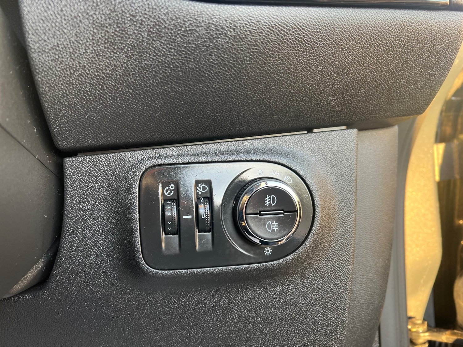 Used Vauxhall Corsa 2015 for sale - 76691130: Photo 25