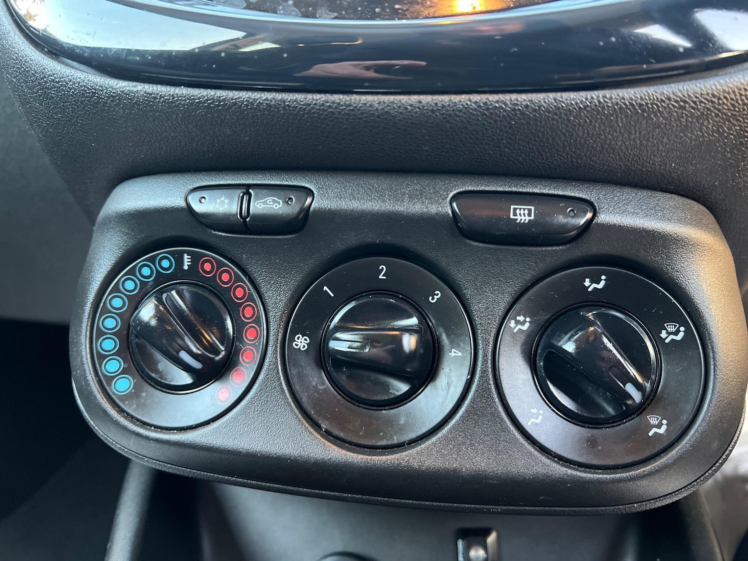 Used Vauxhall Corsa 2015 for sale - 76691130: Photo 28