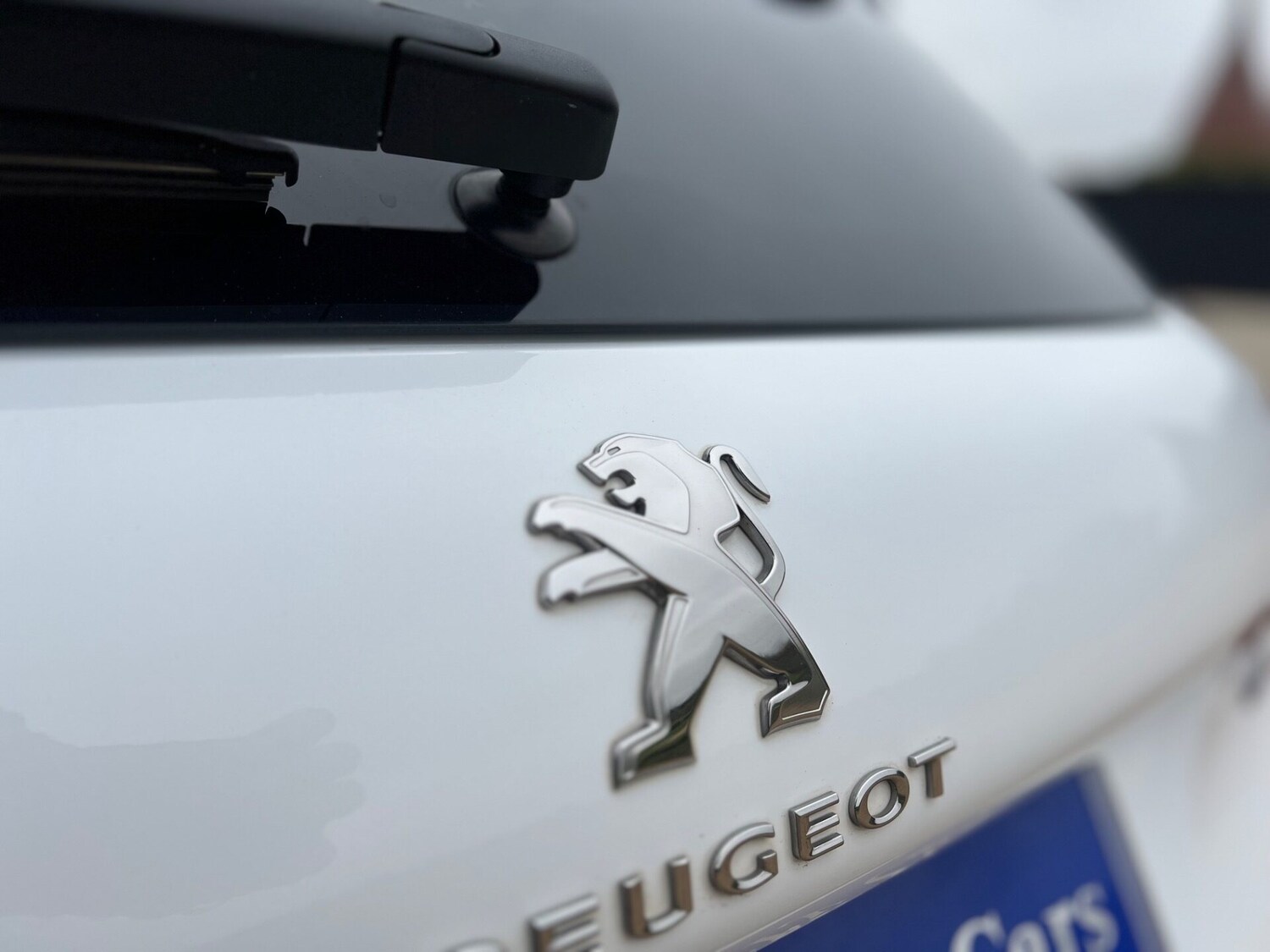 Used Peugeot 2008 2017 for sale - 77555941: Photo 17