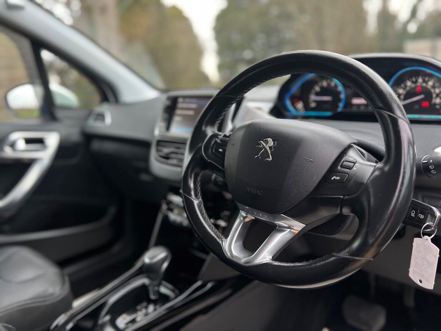 Used Peugeot 2008 2017 for sale - 77555941: Photo 23