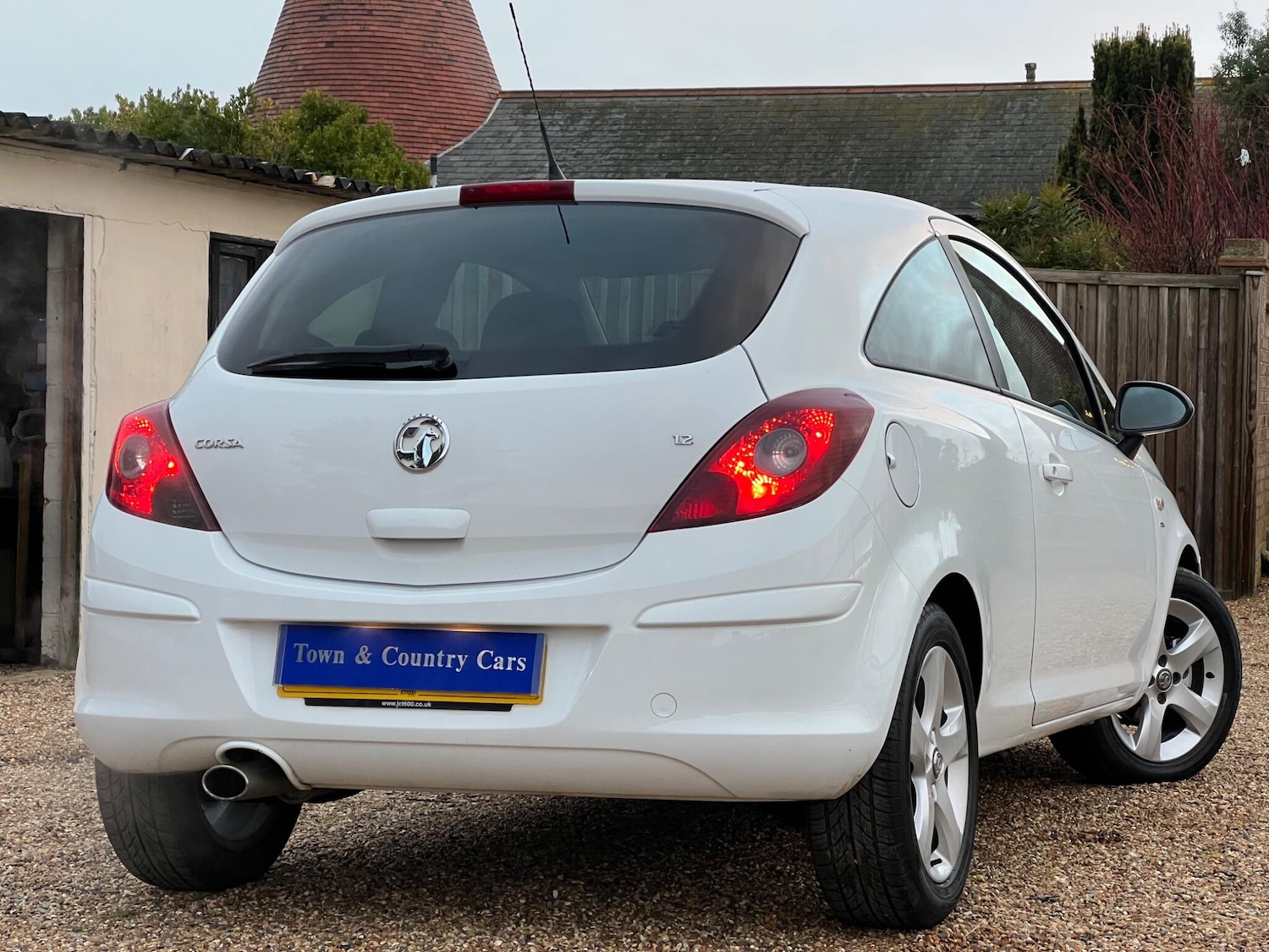 Used Vauxhall Corsa 2012 for sale - 77202634: Photo 5
