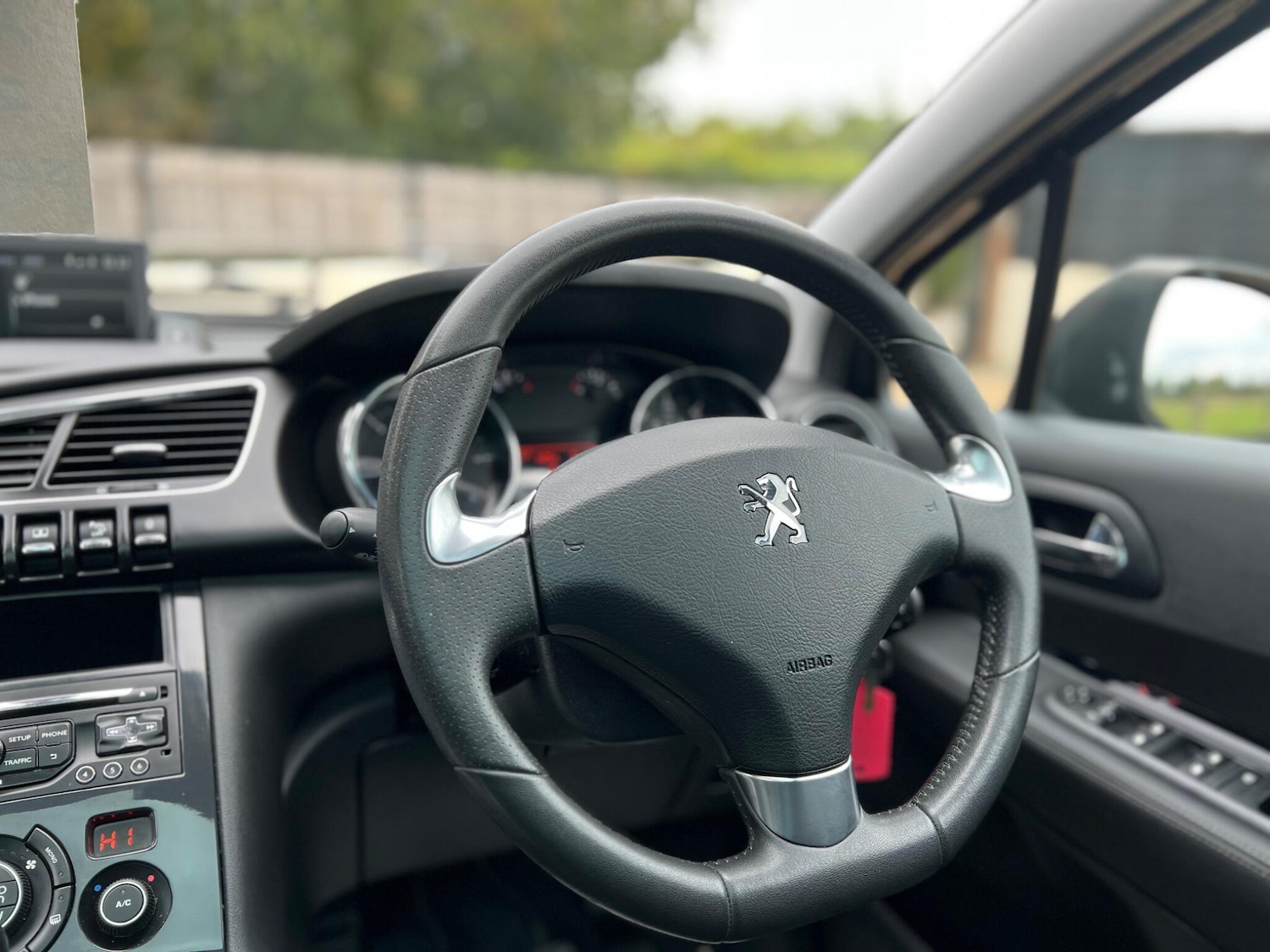 Used Peugeot 3008 2016 for sale - 76991987: Photo 28