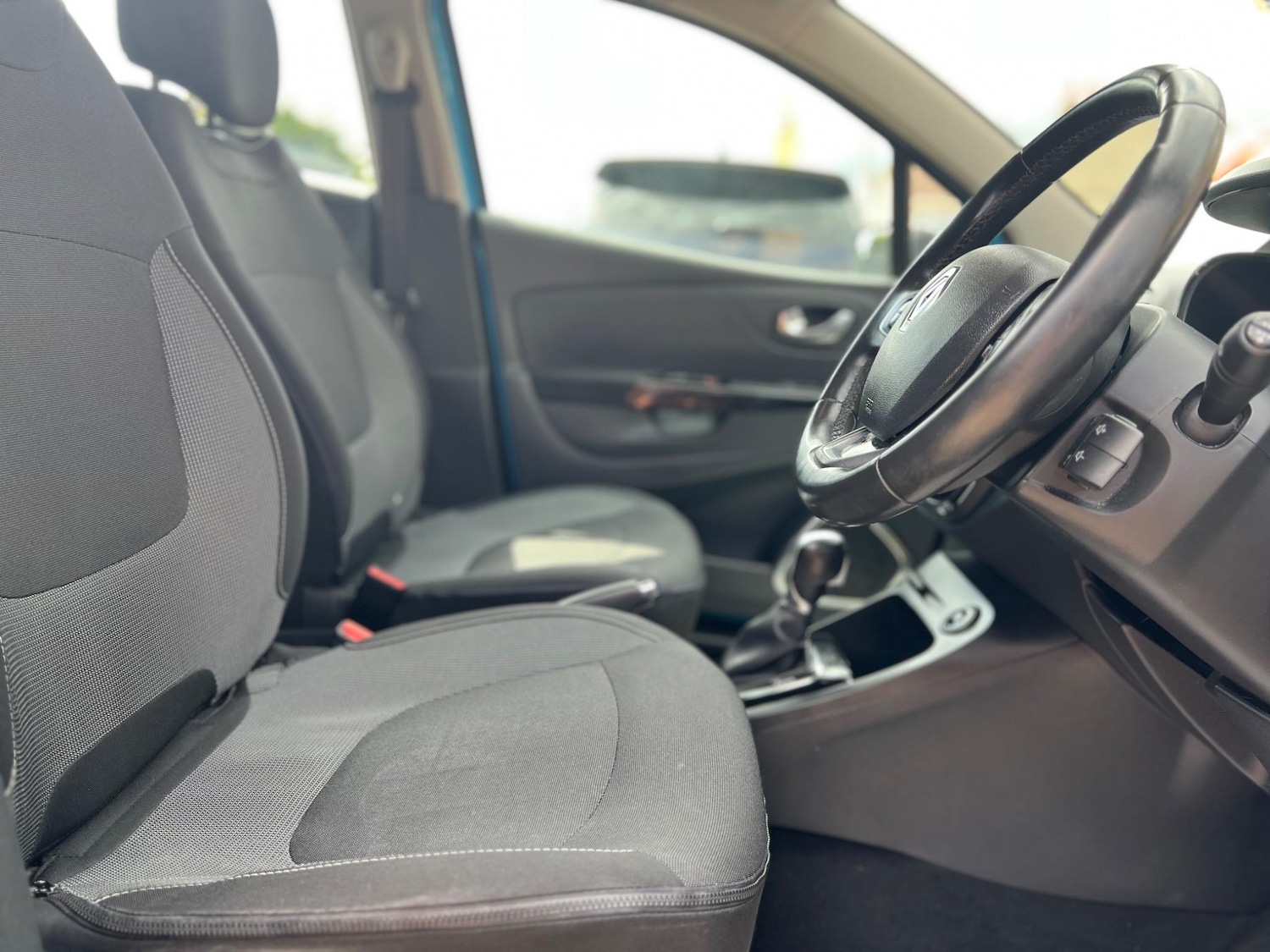 Used Renault Captur 2016 for sale - 76691131: Photo 18