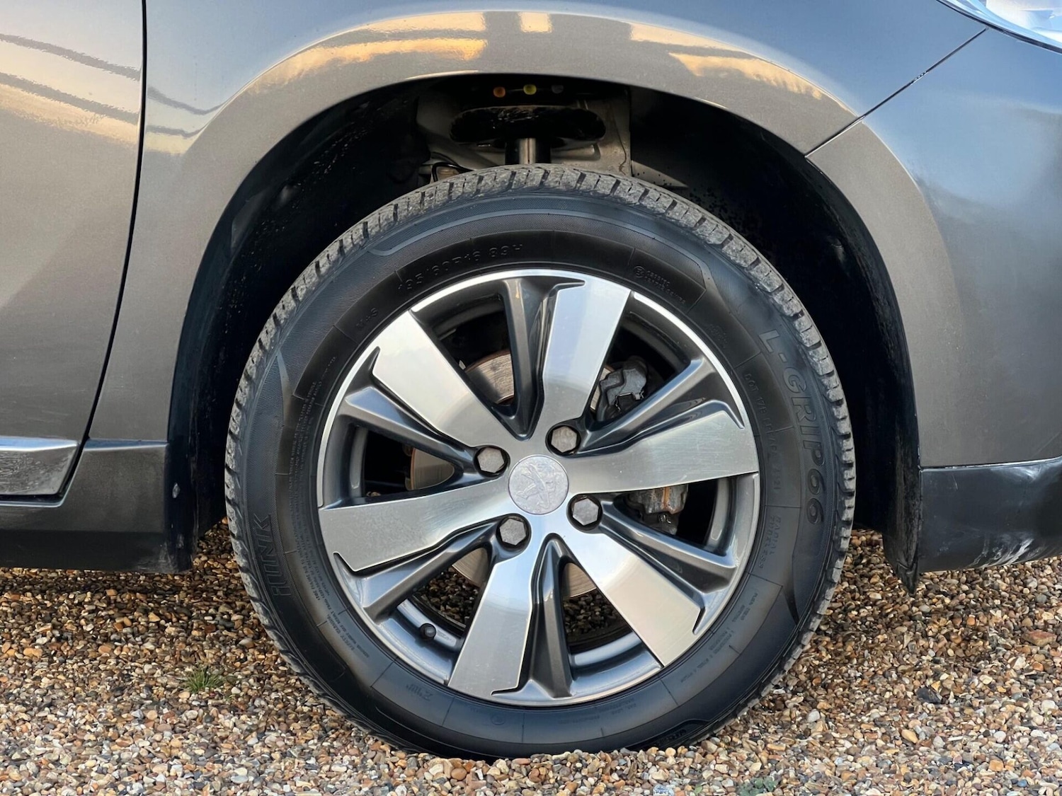 Used Peugeot 2008 2015 for sale - 77515467: Photo 15