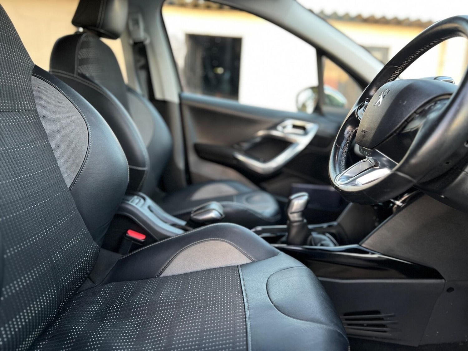 Used Peugeot 2008 2015 for sale - 77515467: Photo 20