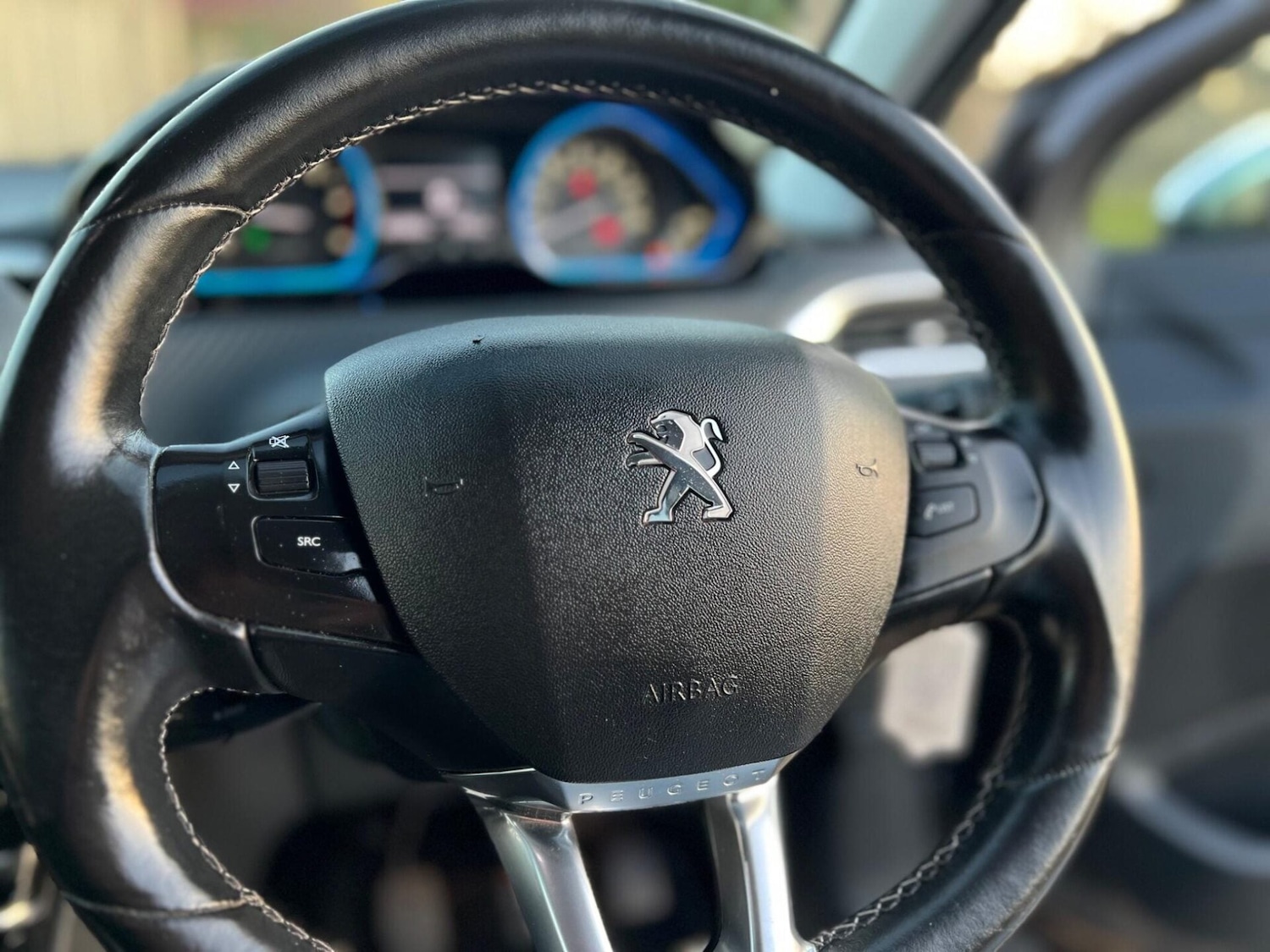 Used Peugeot 2008 2015 for sale - 77515467: Photo 27