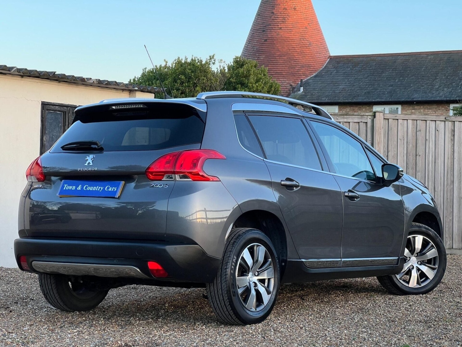 Used Peugeot 2008 2015 for sale - 77515467: Photo 4